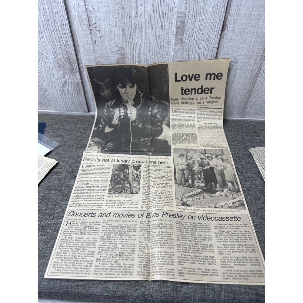 Vintage Elvis Presley Newspaper Clippings & Memorabilia Rare Collection - Picture 3 of 14